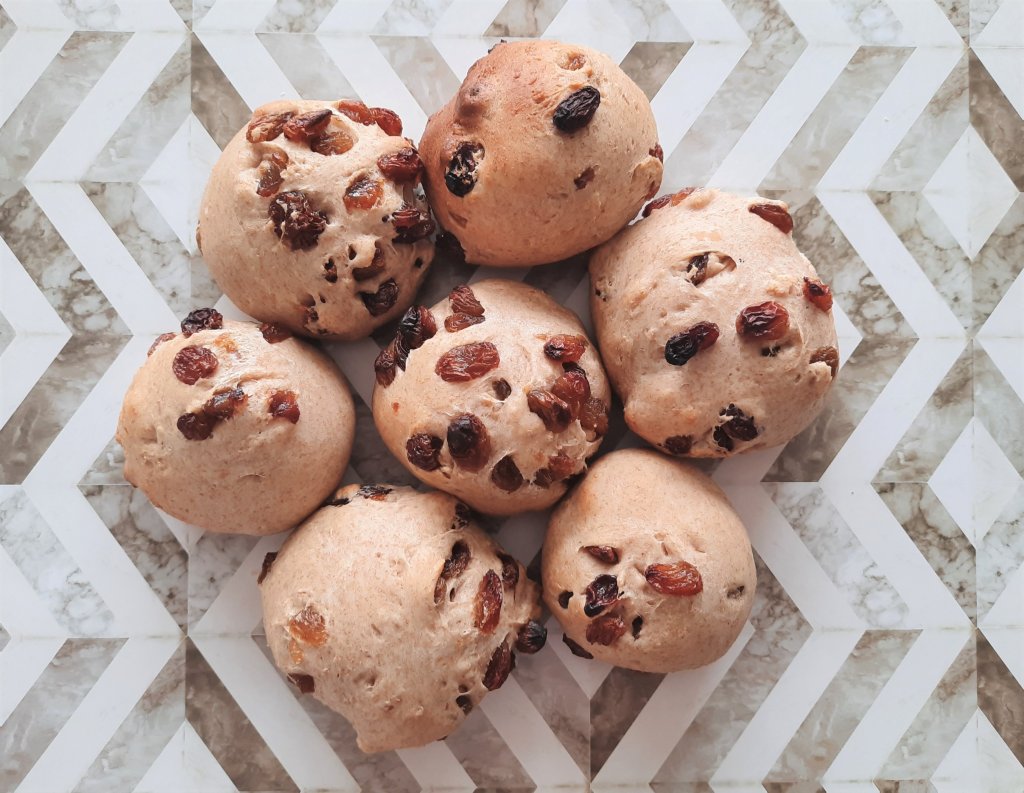 Rosinenbrötchen